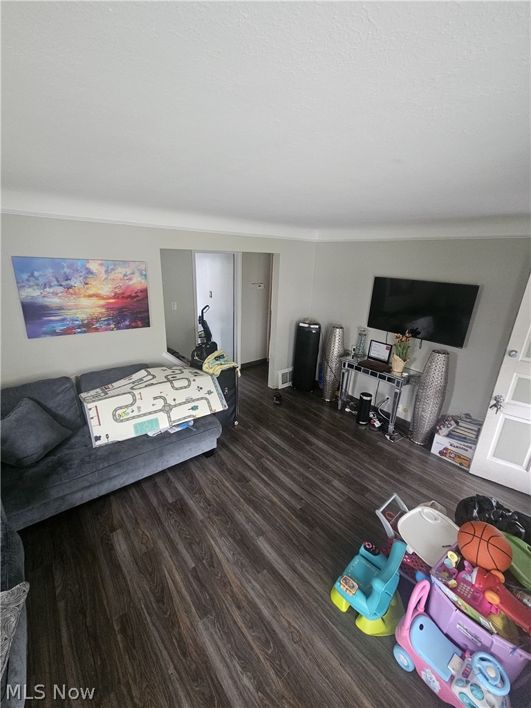10828 Mountview Avenue Garfield Heights OH 44125