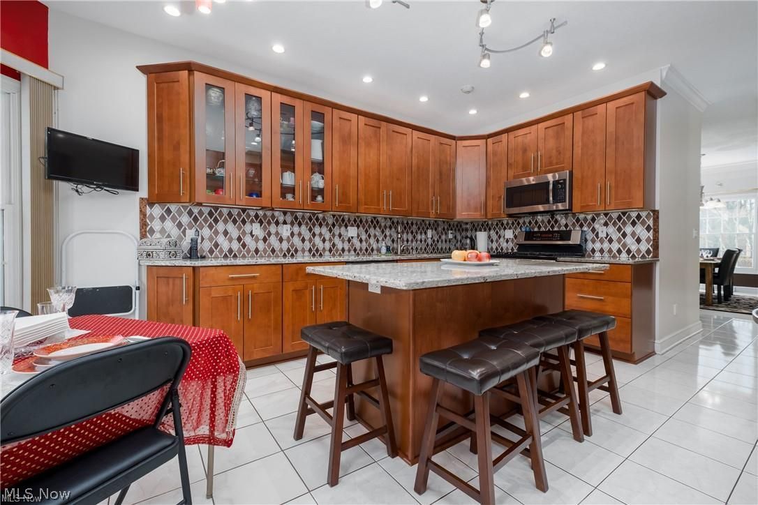 4883 Earlscourt Circle NW Canton OH 44718