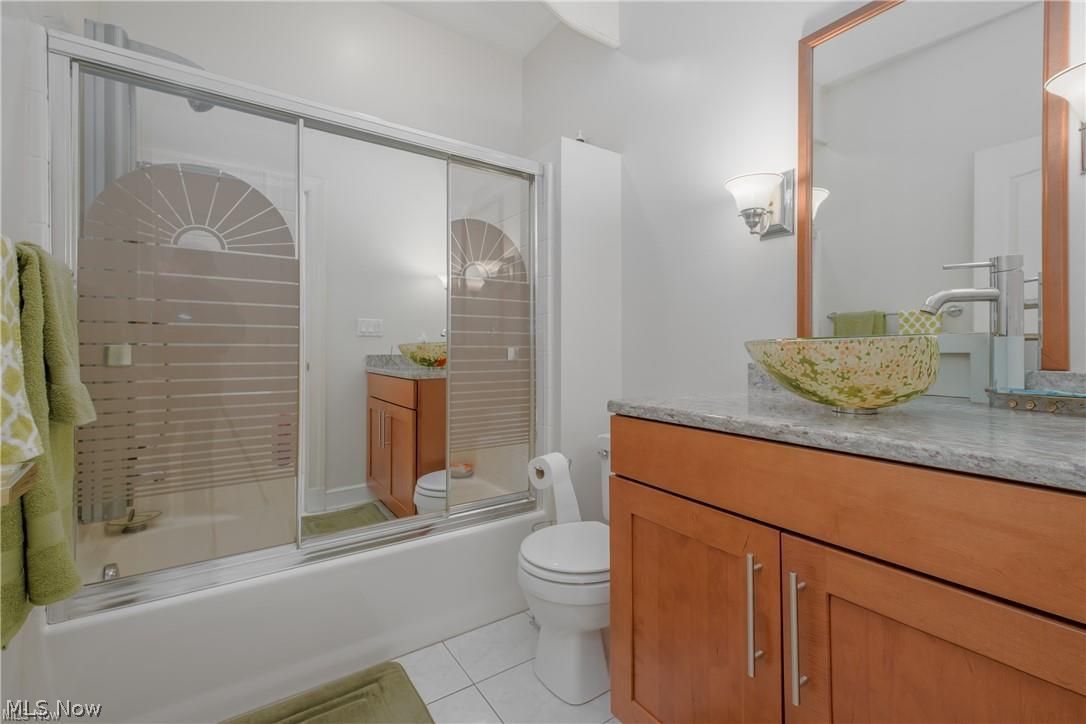 4883 Earlscourt Circle NW Canton OH 44718