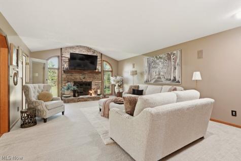 3606 Avanti Lane Uniontown OH 44685