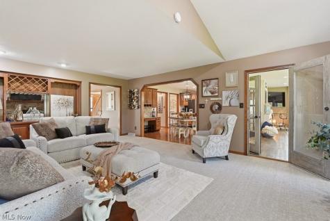 3606 Avanti Lane Uniontown OH 44685
