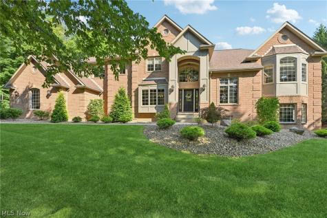 1185 Kings Ridge Wadsworth OH 44281