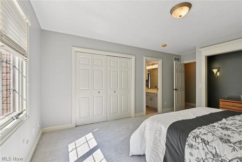 1185 Kings Ridge Wadsworth OH 44281