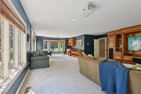 1185 Kings Ridge Wadsworth OH 44281