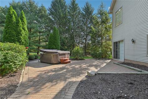 1185 Kings Ridge Wadsworth OH 44281