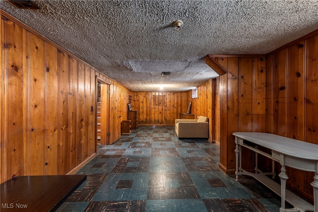 4813 Snow Road Parma OH 44134