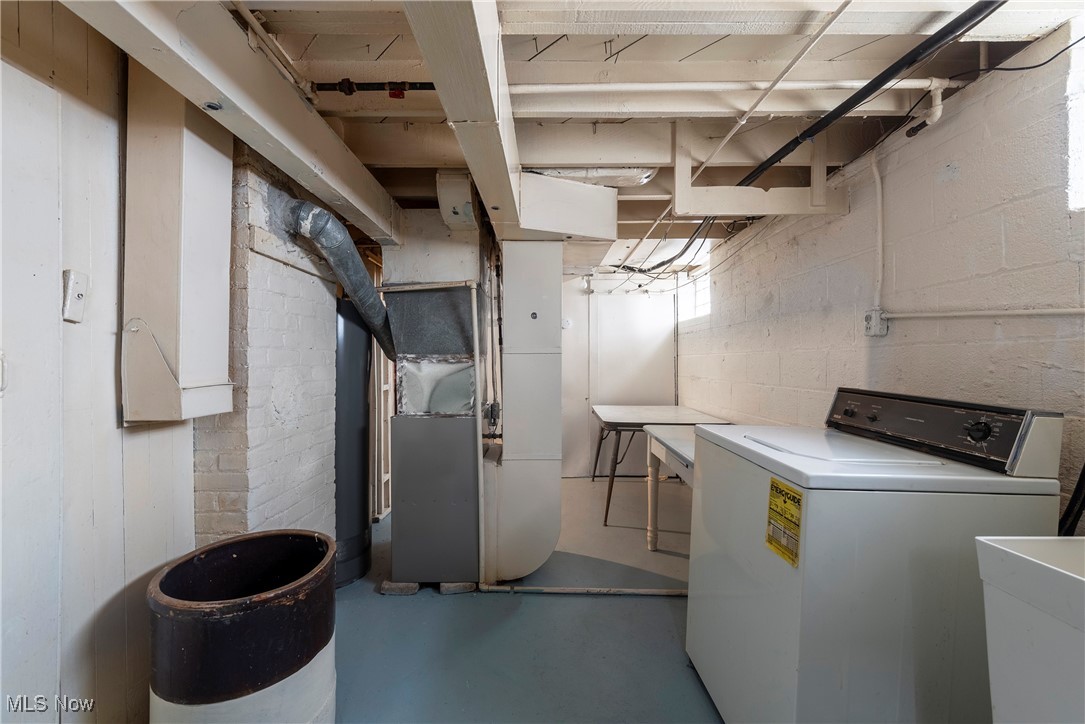 4813 Snow Road Parma OH 44134