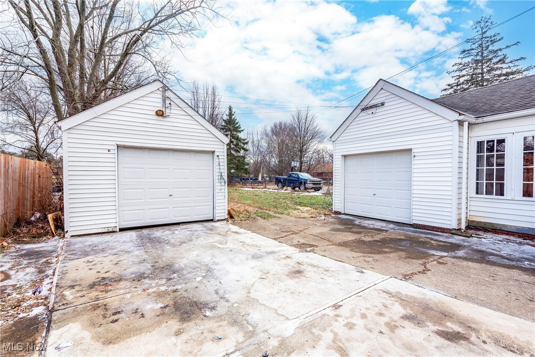 4813 Snow Road Parma OH 44134