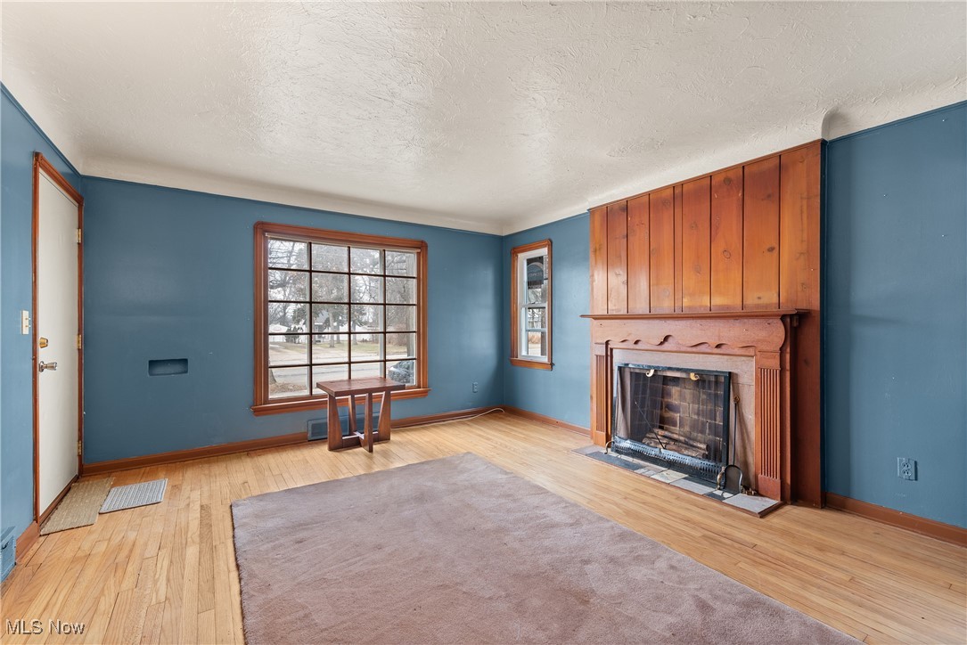 4813 Snow Road Parma OH 44134