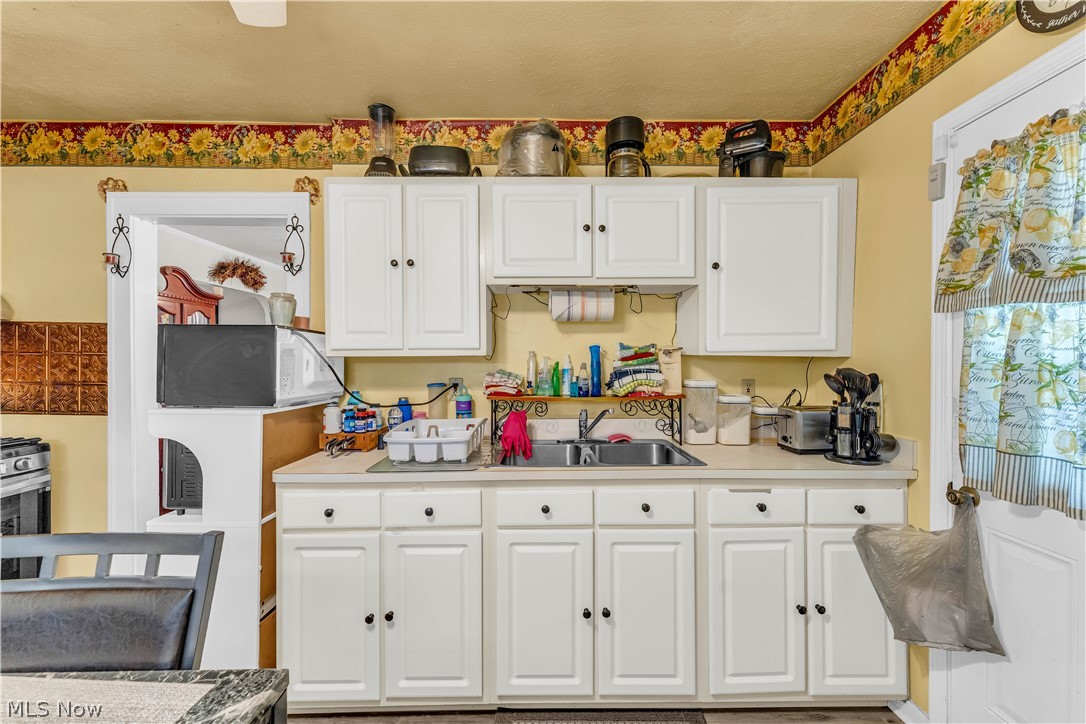 1533 E 195th Street Euclid OH 44117