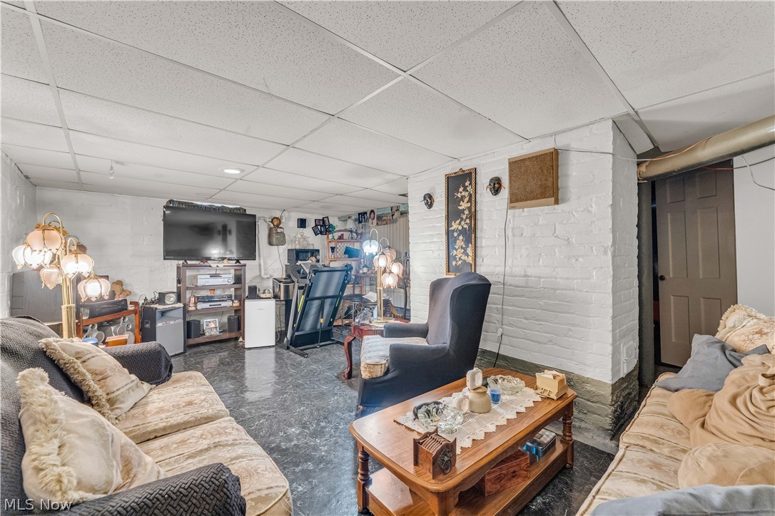 1533 E 195th Street Euclid OH 44117