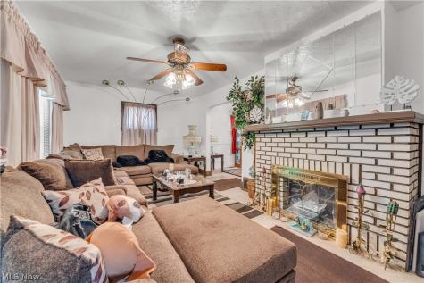 1533 E 195th Street Euclid OH 44117