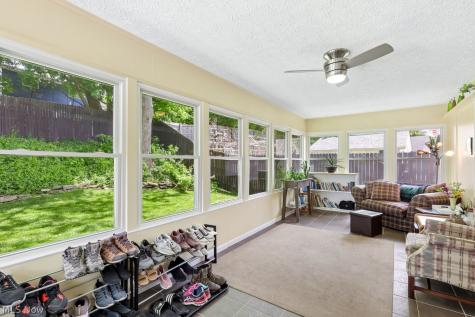 2143 Issaquah Street Cuyahoga Falls OH 44221