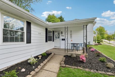 2143 Issaquah Street Cuyahoga Falls OH 44221