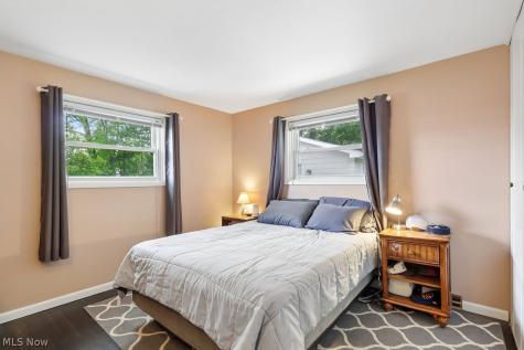 2143 Issaquah Street Cuyahoga Falls OH 44221