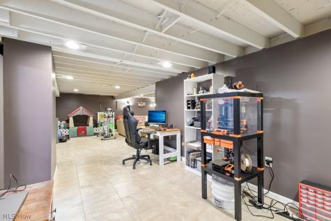 2143 Issaquah Street Cuyahoga Falls OH 44221