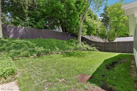 2143 Issaquah Street Cuyahoga Falls OH 44221