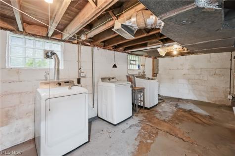 4144 Helena Avenue Youngstown OH 44512