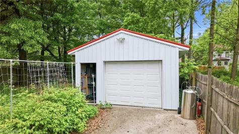 4144 Helena Avenue Youngstown OH 44512