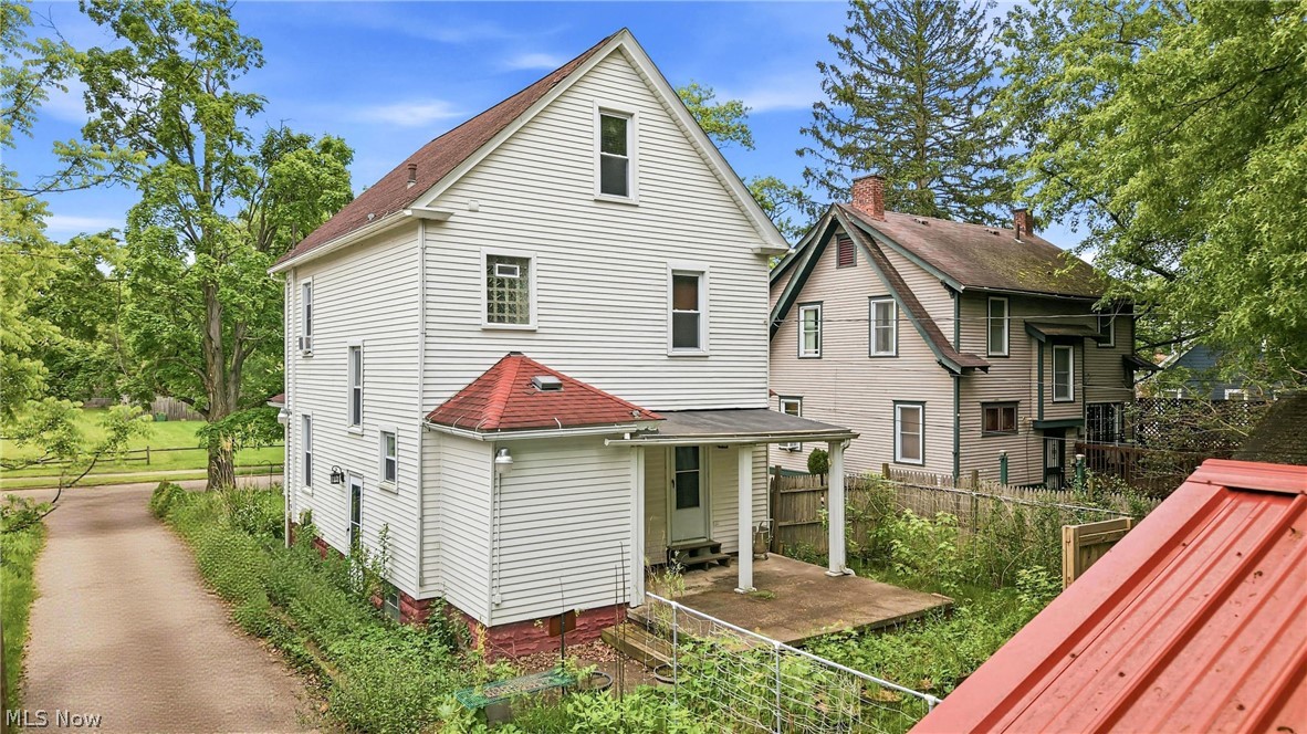 4144 Helena Avenue Youngstown OH 44512