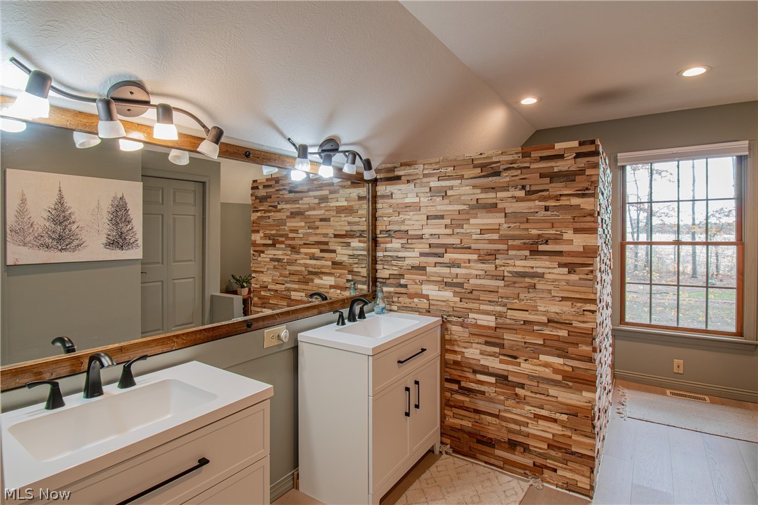 700 Stillwater Drive Deerfield OH 44411
