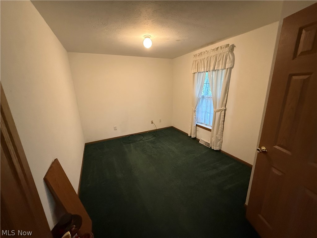 135 Phoenix Drive NW Dover OH 44622