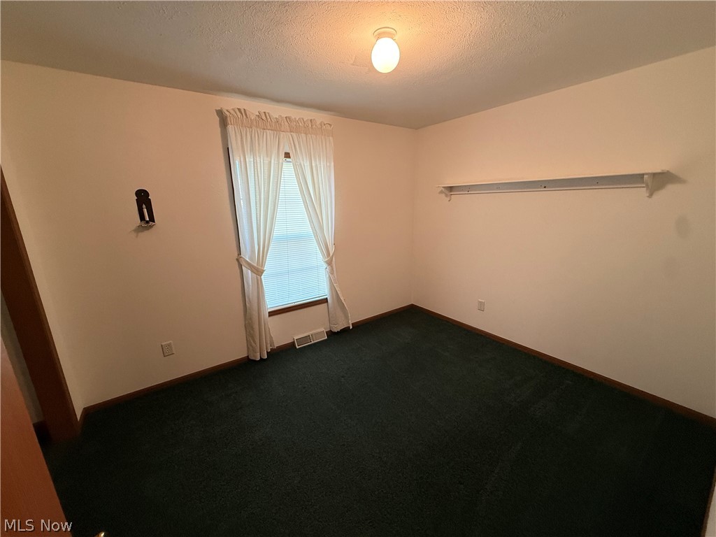 135 Phoenix Drive NW Dover OH 44622