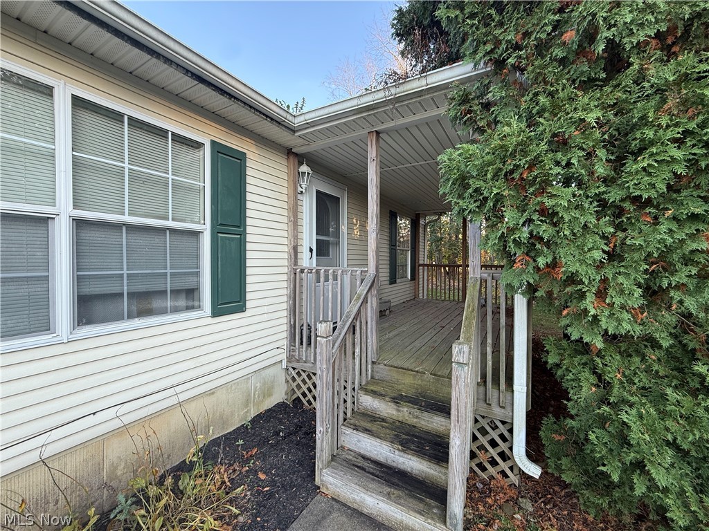 135 Phoenix Drive NW Dover OH 44622