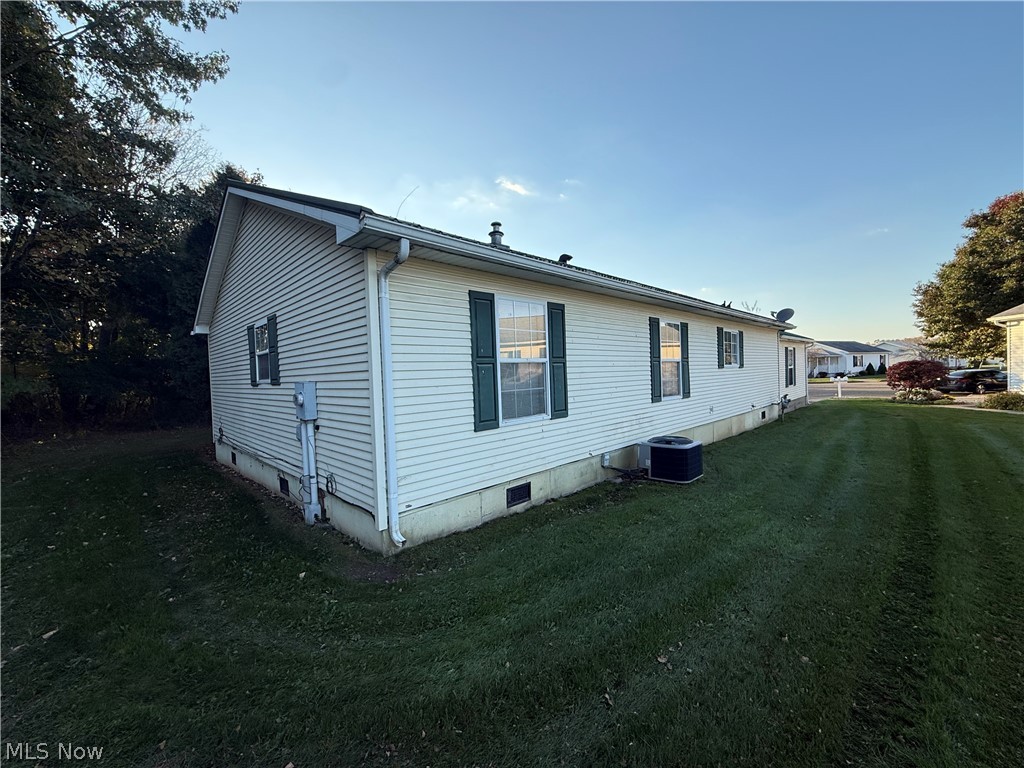 135 Phoenix Drive NW Dover OH 44622