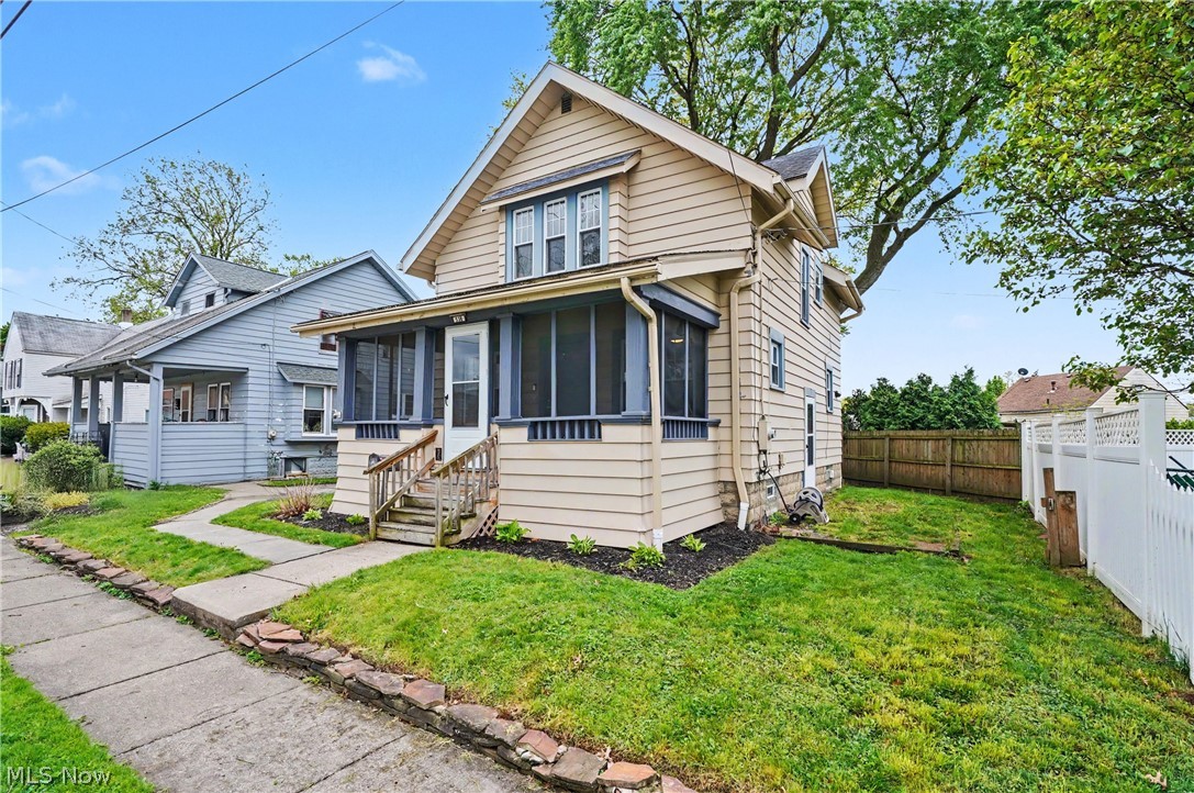 538 Stow Avenue Cuyahoga Falls OH 44221