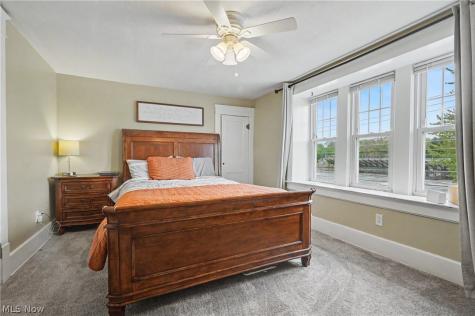 538 Stow Avenue Cuyahoga Falls OH 44221