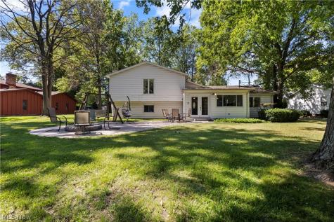 820 Lincoln Street Amherst OH 44001
