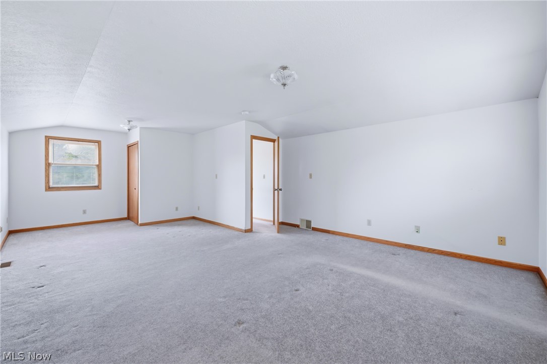 4864 N Park Avenue Warren OH 44483