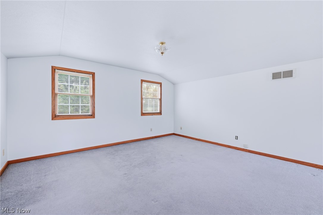 4864 N Park Avenue Warren OH 44483