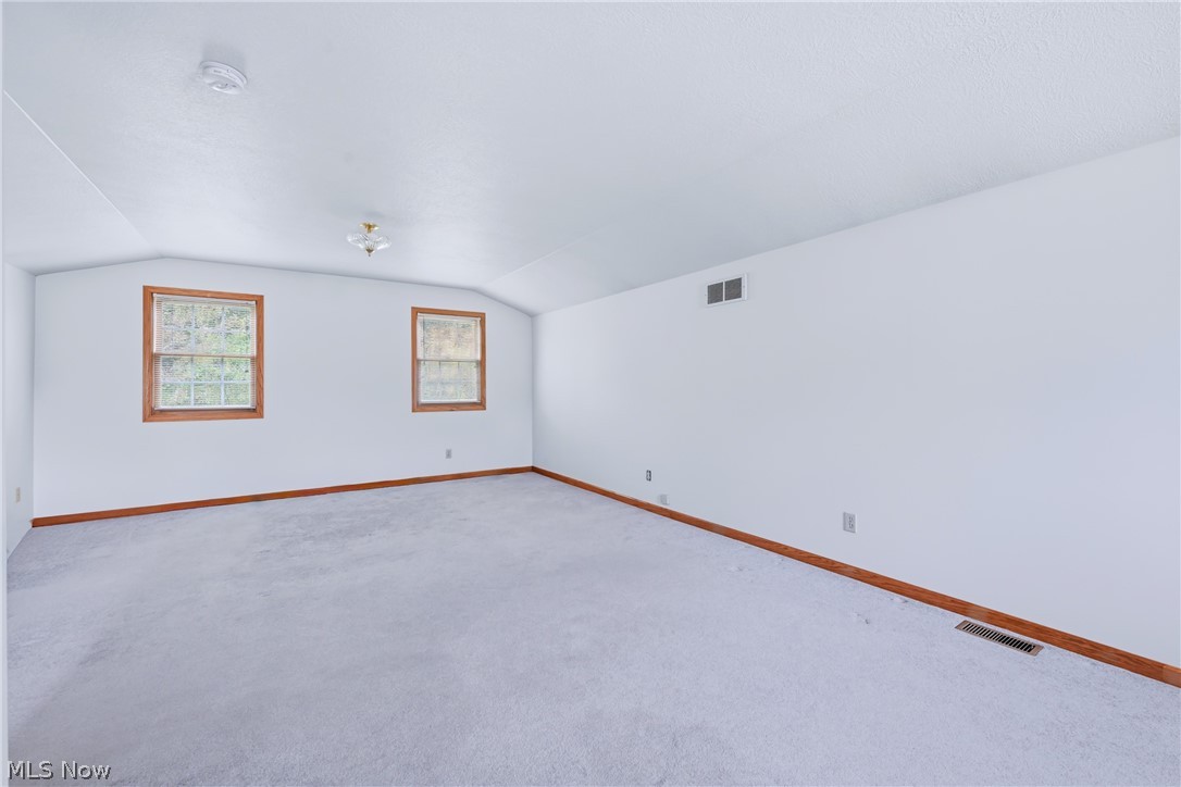 4864 N Park Avenue Warren OH 44483