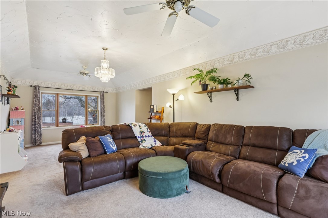 2579 Robindale Avenue Akron OH 44312