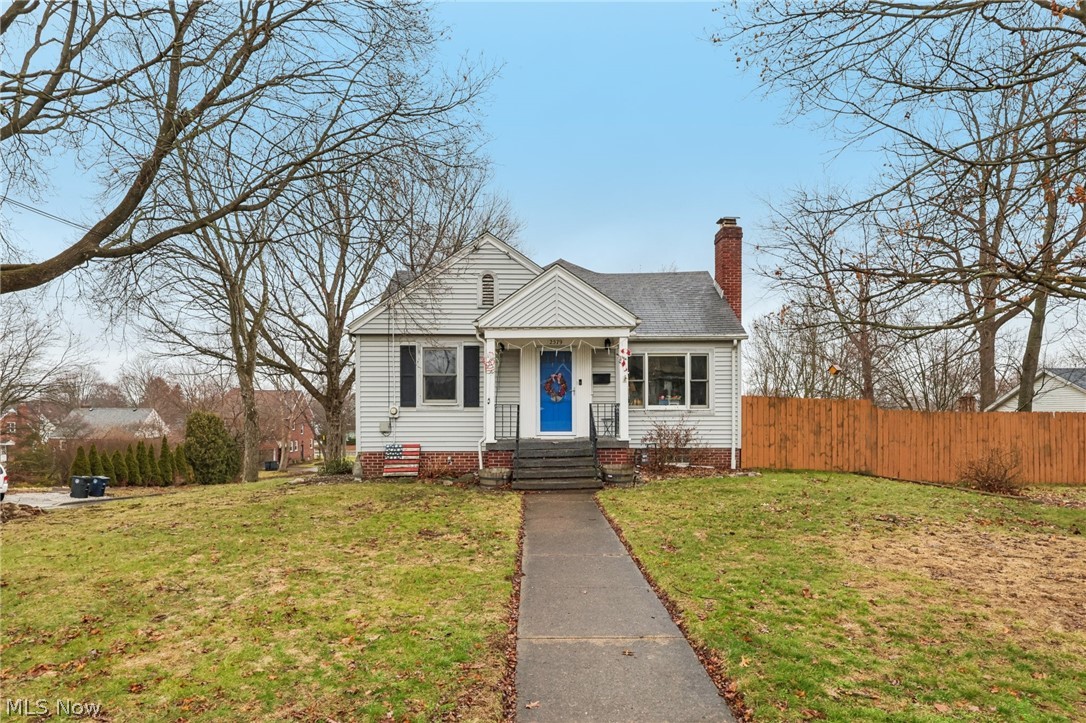 2579 Robindale Avenue Akron OH 44312