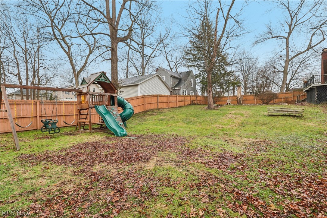 2579 Robindale Avenue Akron OH 44312