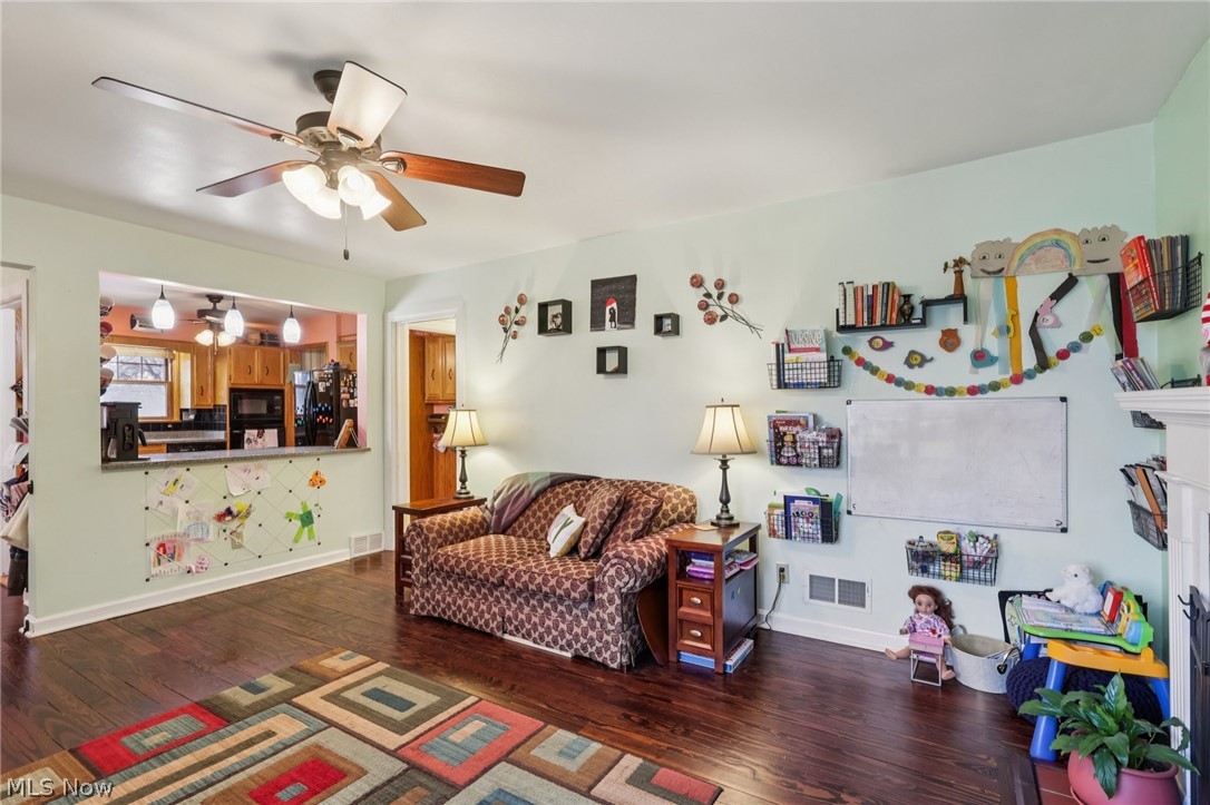 2579 Robindale Avenue Akron OH 44312