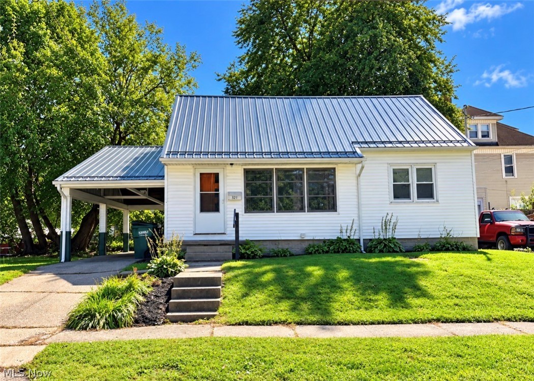 321 Elm Street Coshocton OH 43812