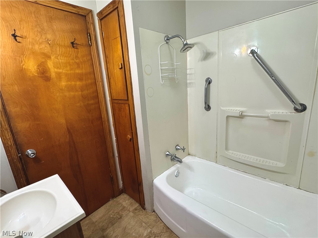 321 Elm Street Coshocton OH 43812