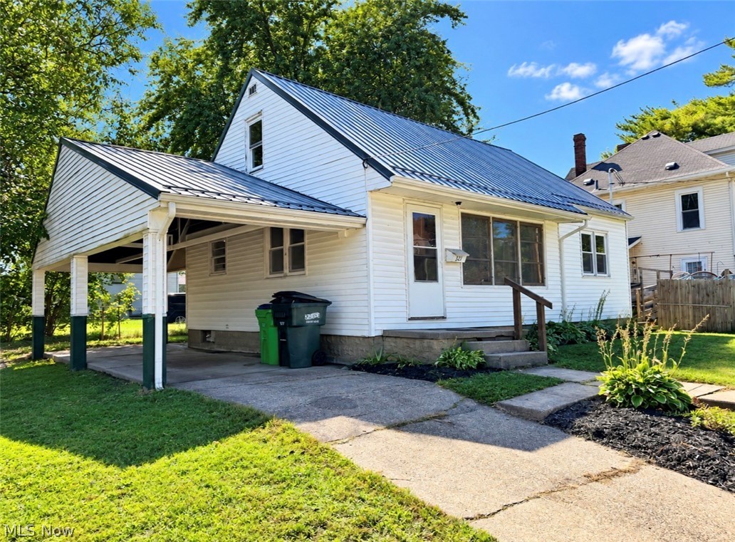 321 Elm Street Coshocton OH 43812