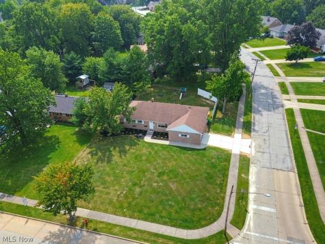 766 Radford Drive Richmond Heights OH 44143