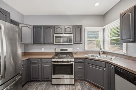 1581 Denise Drive Copley OH 44321