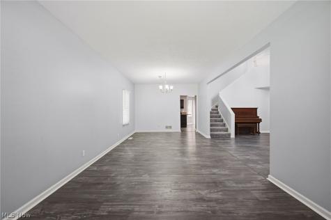1581 Denise Drive Copley OH 44321