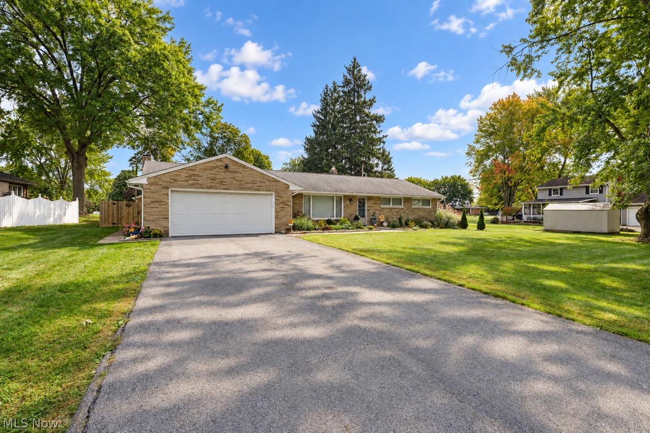 5560 Briarwood Avenue NW North Canton OH 44720