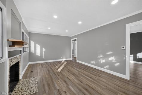 1022 Packard Drive Akron OH 44320