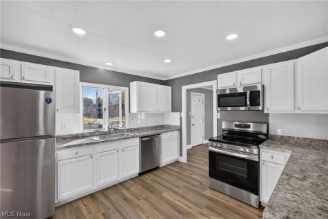 1022 Packard Drive Akron OH 44320