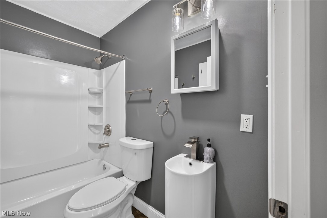 1022 Packard Drive Akron OH 44320