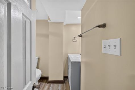 1022 Packard Drive Akron OH 44320